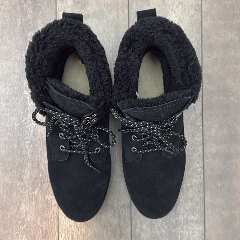 NWOT UGG Romely Heritage Lace-up Suede Boot, size 10 - Picture 5 of 12